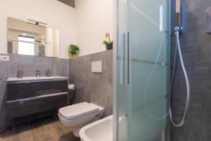 Kúpeľňa v ubytovaní Milano City Apartments - Stylish House Free WiFi-Parking-Airport + 19 fotografií