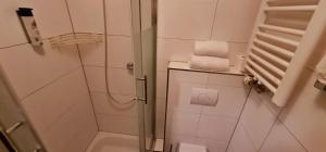 Hotel Frankfurt Messe的一间浴室
