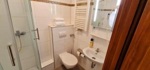 Hotel Frankfurt Messe的一间浴室