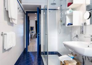 Kúpeľňa v ubytovaní Appartamento Blu a Milano zona Ripamonti vicino allo IEO