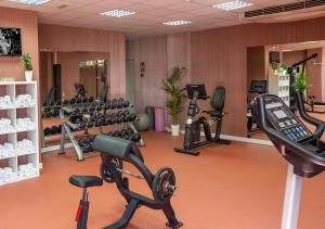 Fitness centrum a/nebo fitness zařízení v ubytování Axel Beach Maspalomas - Adults Only