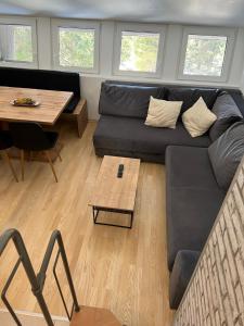 A seating area at Apartma GABER 125 - Rogla