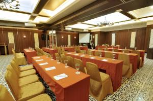 Verslo zona ir (arba) konferencijų salė apgyvendinimo įstaigoje Pose In Hotel Solo