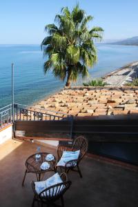 Vue générale sur la mer ou vue sur la mer prise depuis l'appartement