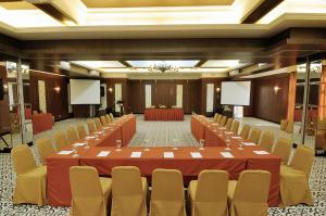 Verslo zona ir (arba) konferencijų salė apgyvendinimo įstaigoje Pose In Hotel Solo