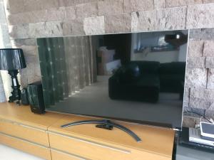 TV a/nebo společenská místnost v ubytování Exclusive Villa in Bahia del Duque