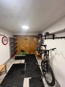 Đạp xe trong hoặc quanh Chalet Chantelle
