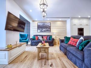 Posedenie v ubytovaní VisitZakopane - Coral Spa Apartment