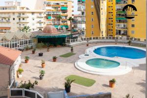 Zdjęcie z galerii obiektu Apartamento LAS TORRES Centro Torremolinos w mieście Torremolinos
