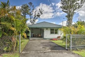 Zahrada ubytování Big Island Paradise Hawaiian Retreat with Patio!
