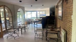 Uma área de estar em Terra Campo Posada