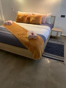 Ein Bett oder Betten in einem Zimmer der Unterkunft luxury suites CHESTER ONE