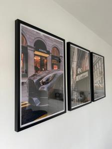 コルトレイクにあるPenthouse with awesome terrace and free parkingの壁に飾られた車の額入り写真3枚 +19枚の写真