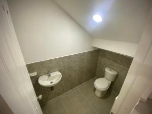 Bathroom sa Cómoda y linda casa en mompox