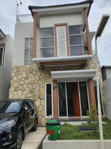 Το κτήριο όπου στεγάζεται  η βίλα