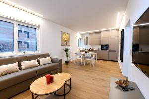 Köök või kööginurk majutusasutuses Lake Modern Suites - Free Parking