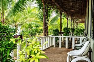 Giardino di Island View Beachfront Resort