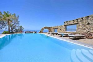 Bazén v ubytování Villa Navona Mykonos nebo v jeho okolí