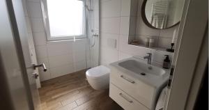 Koupelna v ubytování Ferienwohnung Frieda, Merzig + 15 fotografií