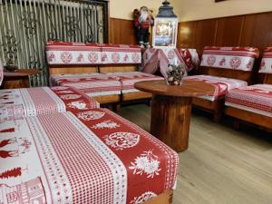 Postel nebo postele na pokoji v ubytování Albergo Neni