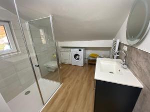Kúpeľňa v ubytovaní Auszeit Salzkammergut Appartements
