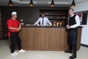 Členové personálu v ubytování Tempoo Hotel Marrakech City Centre Adults Only