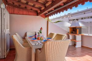Fotografie z fotogalerie ubytování Apartment with private patio v destinaci Adeje