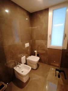 Hotel XBusiness的一间浴室