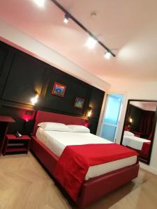 Hotel XBusiness客房内的一张或多张床位