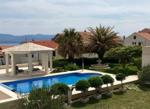 Bazén v ubytovaní Apartments Villa Jadranka Adults only alebo v jeho blízkosti