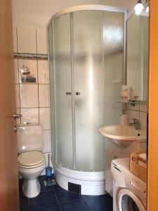 Kúpeľňa v ubytovaní Apartments Villa Jadranka Adults only + 37 fotografií