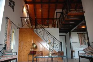 Posedenie v ubytovaní Iron House