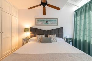 A bed or beds in a room at Apartment Terrazas La Caleta, Costa Adeje