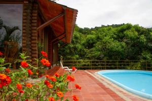 Bazén v ubytování Eco Cabañas San Lorenzo nebo v jeho okolí