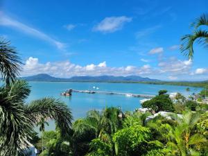 Fotografija v galeriji nastanitve Indulge in Your Dream Getaway at Gemini Villa 6 Bedrooms, Private Beach, and Yamu Pier Sea Views v mestu Phuket Town