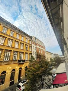 Budova, v ktorej sa apartmán nachádza