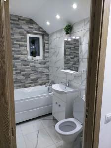 A bathroom at Imobil ultracentral