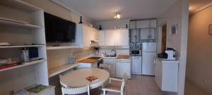 A kitchen or kitchenette at Residencial Vistamar