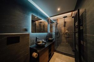 Koupelna v ubytování Appartement Pixel by ExplorHome + 13 fotografií