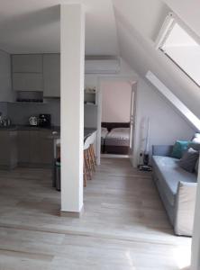 Kuchyňa alebo kuchynka v ubytovaní Zsolna Apartman