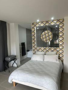 Afbeelding uit fotogalerij van CHOPIN’studio BALNEO’2pers in Chasse-sur-Rhône