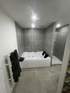 Kylpyhuone majoituspaikassa CHOPIN’studio BALNEO’2pers