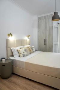 Fotografie z fotogalerie ubytování Romantic apartment with hot tub next to Acropolis v Aténách + 32 fotografií