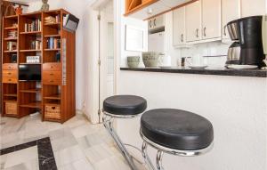 Kuchyň nebo kuchyňský kout v ubytování 1 Bedroom Nice Apartment In Mijas Costa