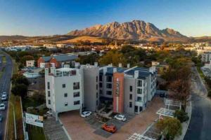 En generel udsigt til bjerge eller udsigt til bjerge taget fra lejligheden