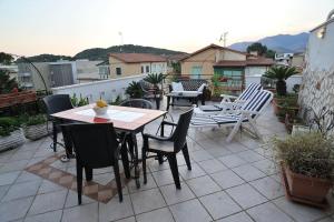 Nespecifikovaný výhled na hory nebo výhled na hory při pohledu z apartmánu