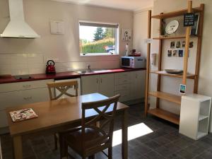 Kuchyň nebo kuchyňský kout v ubytování Totara Cottage