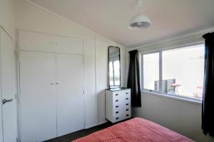 Gallery image of Opunake Break - Opunake Holiday Home in Opunake