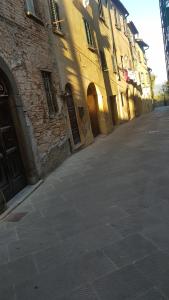 The surrounding neighborhood or a neighborhood close to a vendégházakat