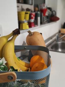Đồ ăn tại/gần nhà khách